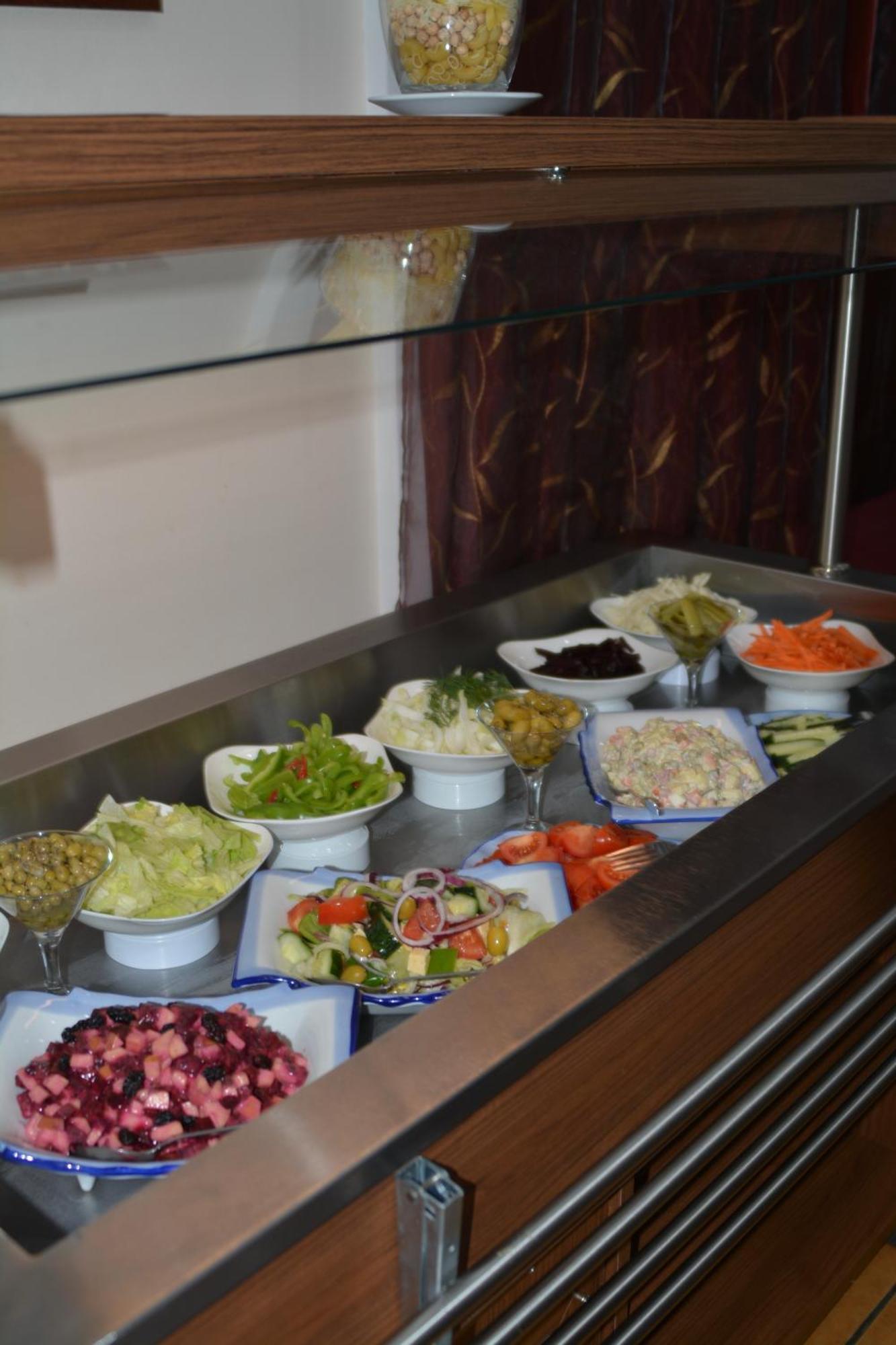 Green Hotel Atyrau Exterior photo